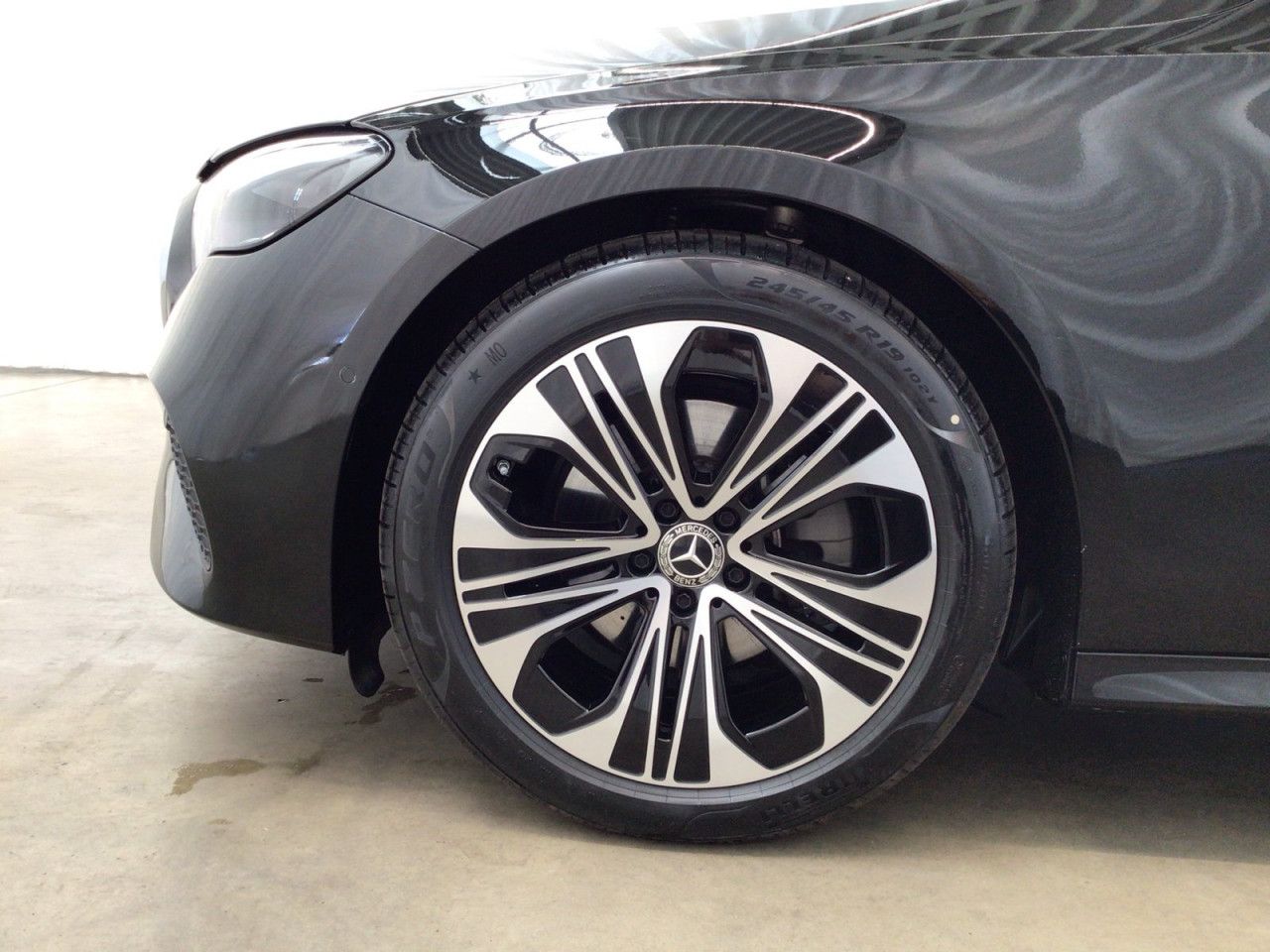 Mercedes-Benz E-Klasse – Bild 8