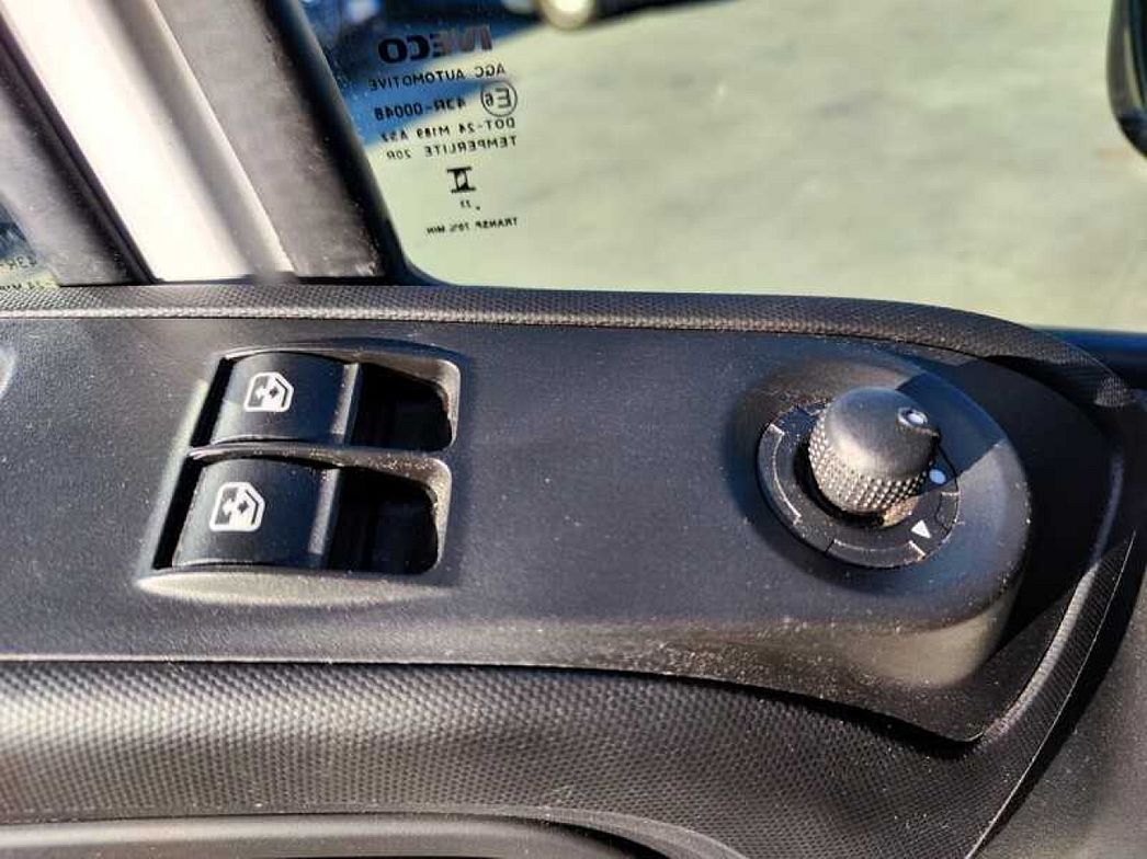IVECO | 35C14 FURGONE CON SPONDA