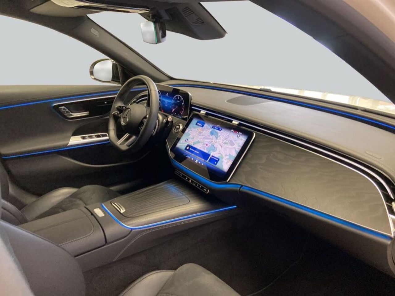 Mercedes-Benz E-Klasse – Bild 15