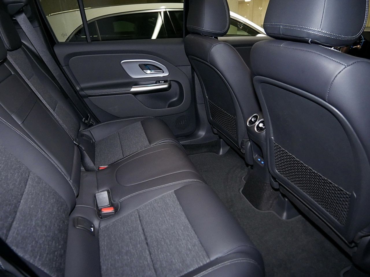 Mercedes-Benz GLB – Bild 6