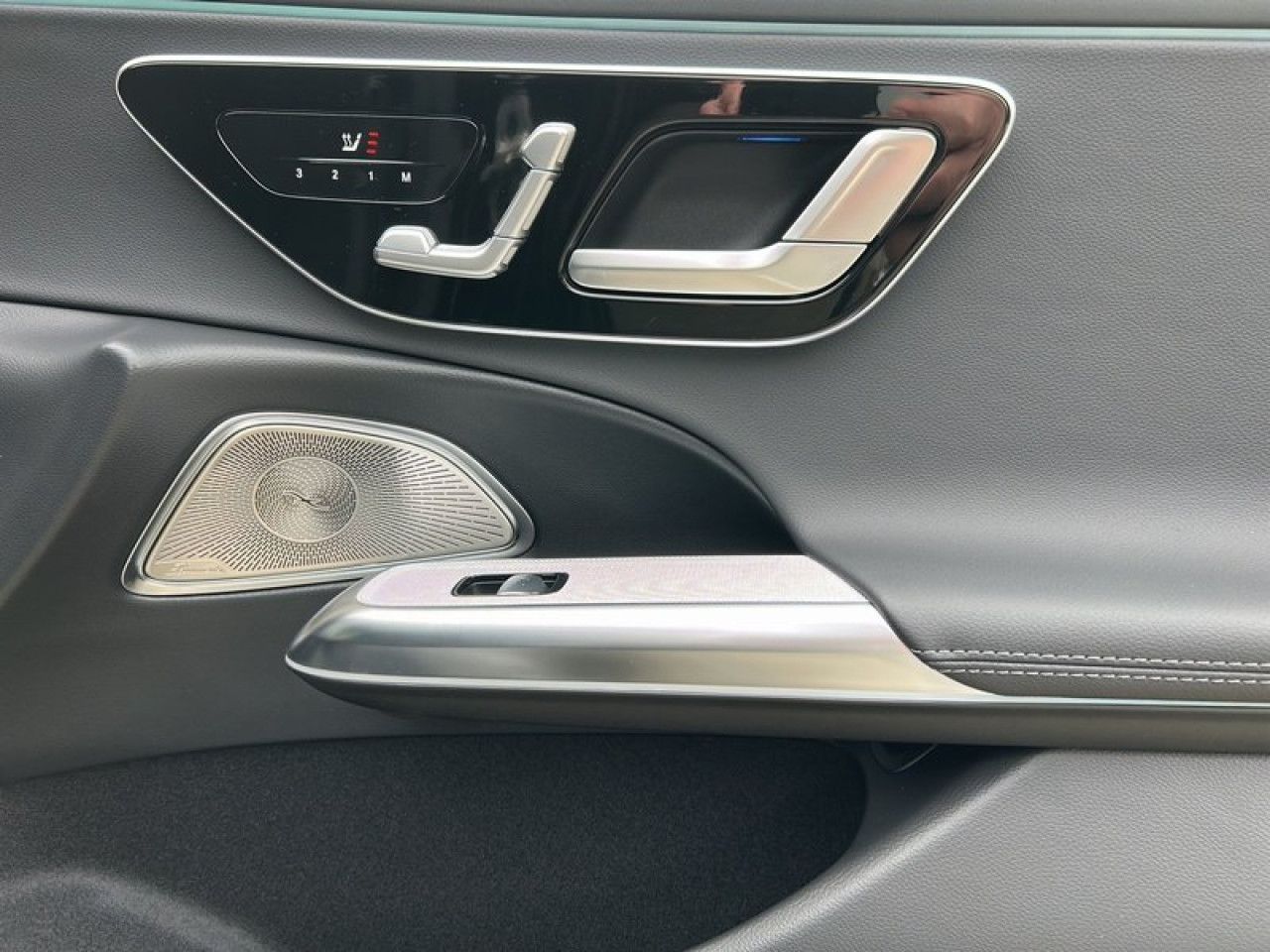 Mercedes-Benz E-Klasse – Bild 18