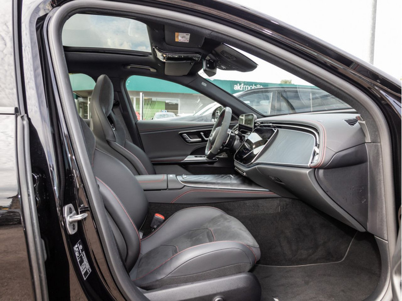 Mercedes-Benz E-Klasse – Bild 7