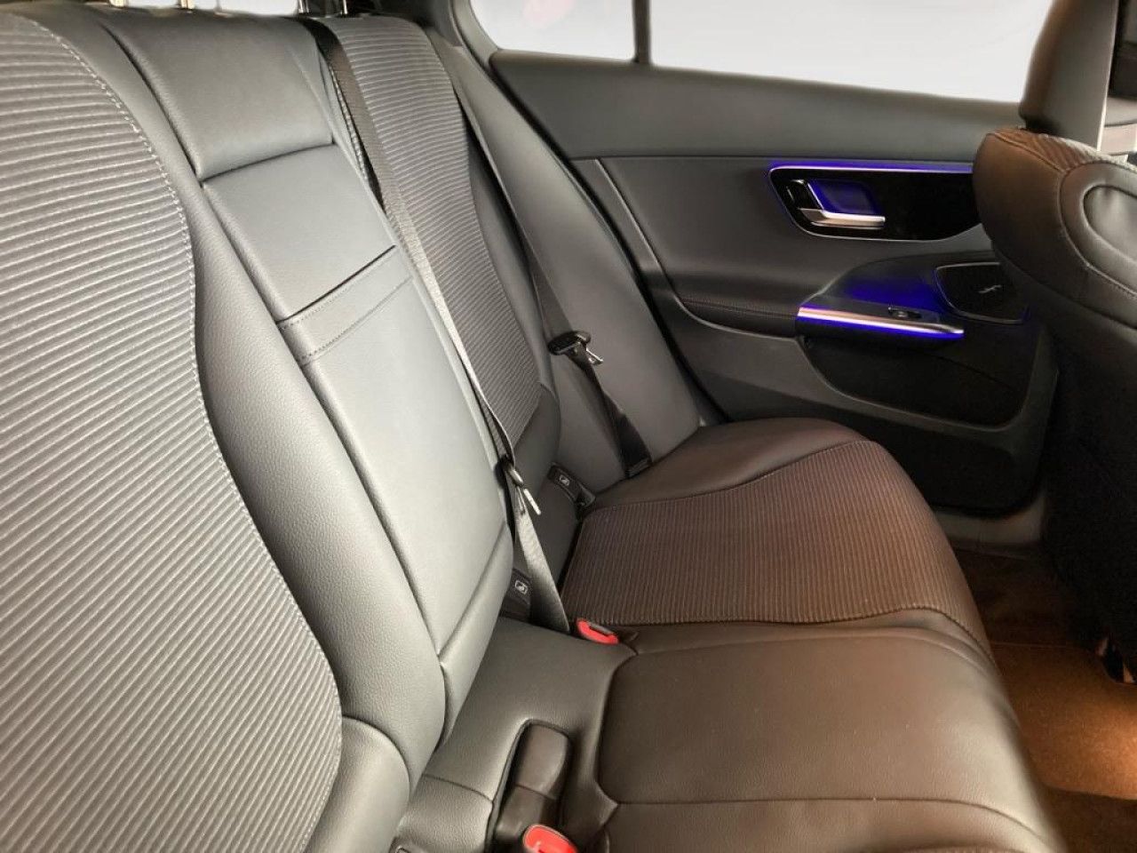 Mercedes-Benz C-Klasse – Bild 8