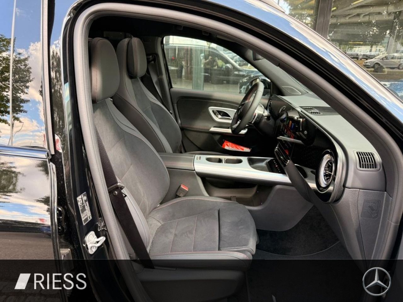 Mercedes-Benz GLB – Bild 9