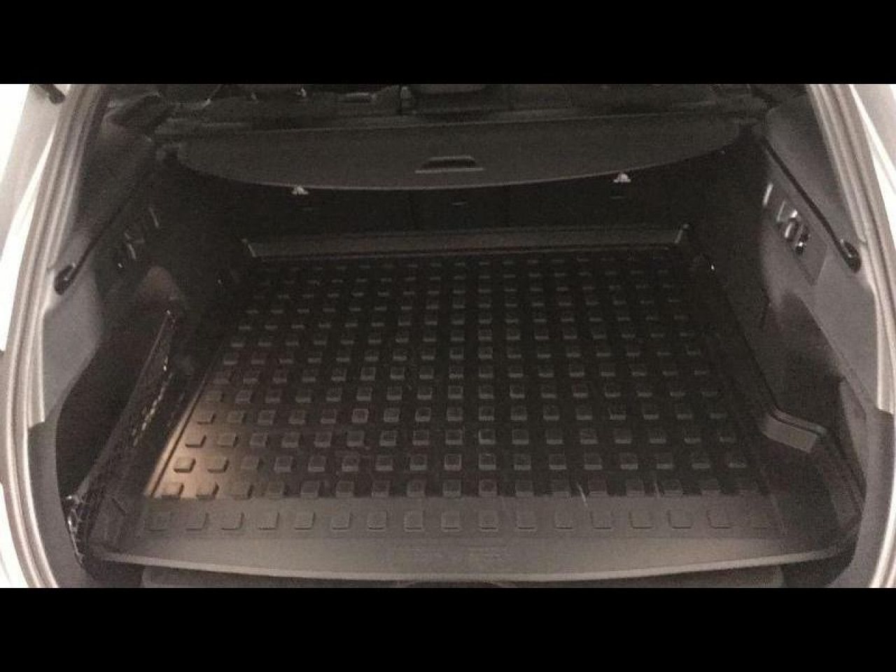 Photo du v&eacute;hicule 10 / 18