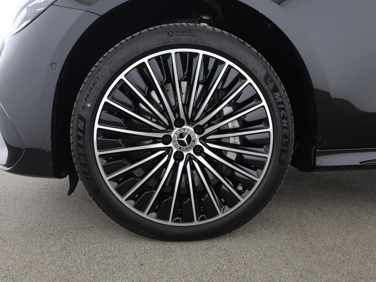 Mercedes-Benz E-Klasse – Bild 16