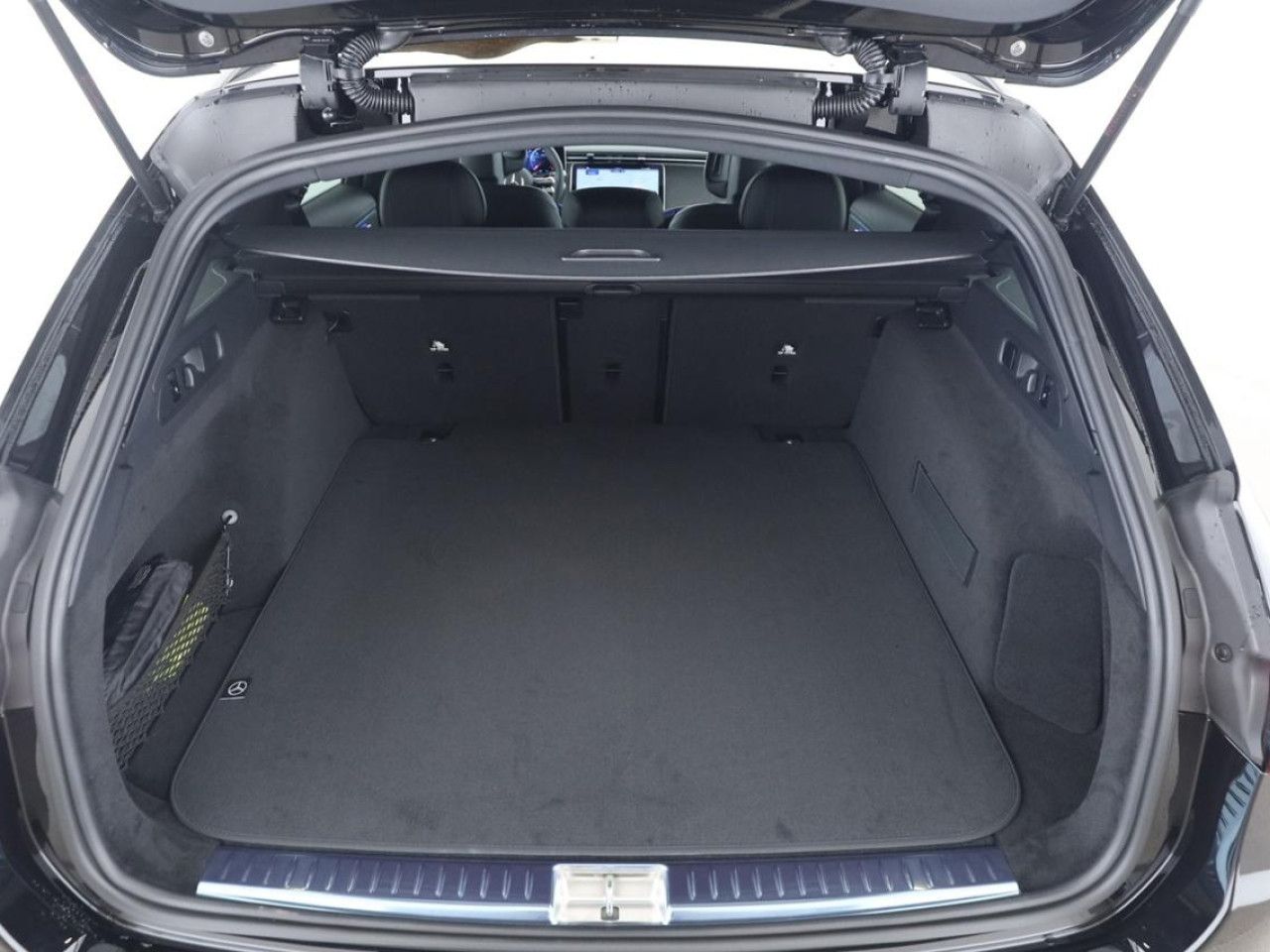 Mercedes-Benz E-Klasse – Bild 10