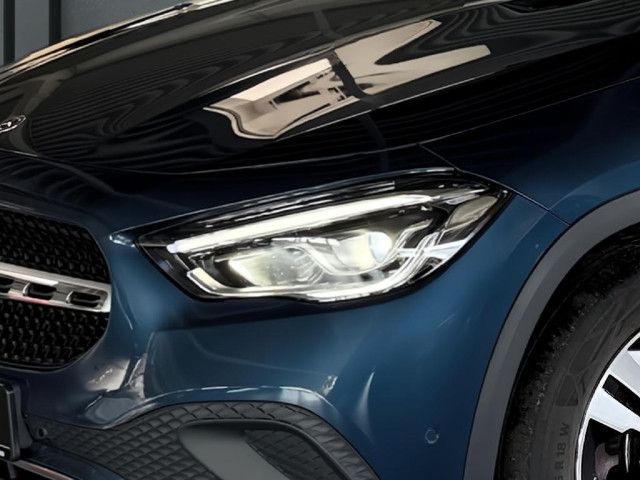 Mercedes-Benz GLA 220