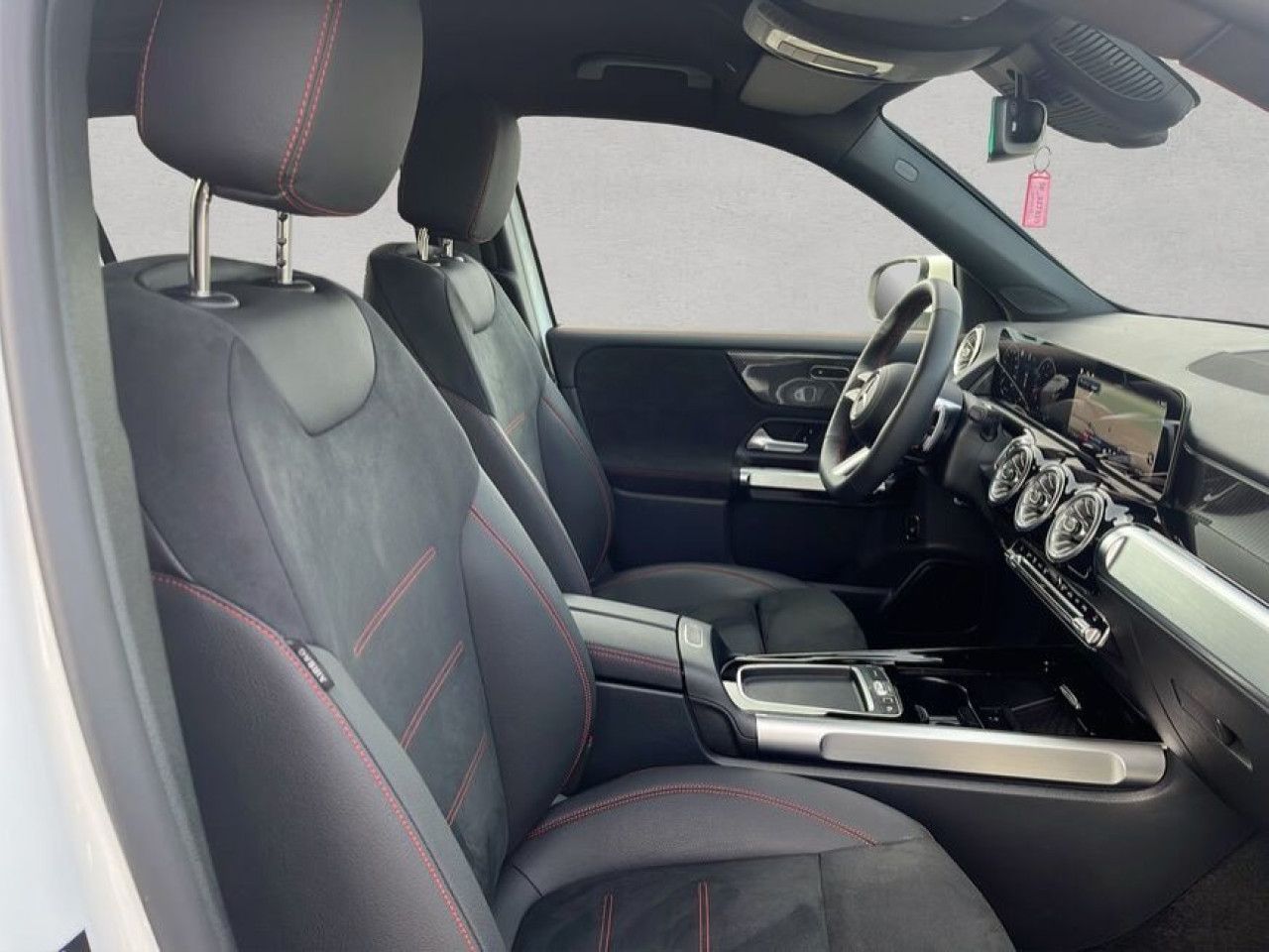 Mercedes-Benz GLB – Bild 19