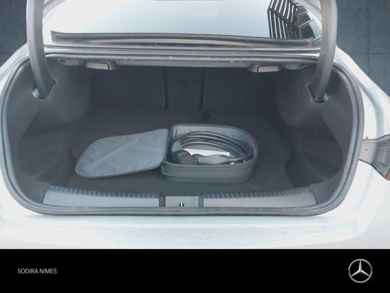 Photo du v&eacute;hicule 16 / 18