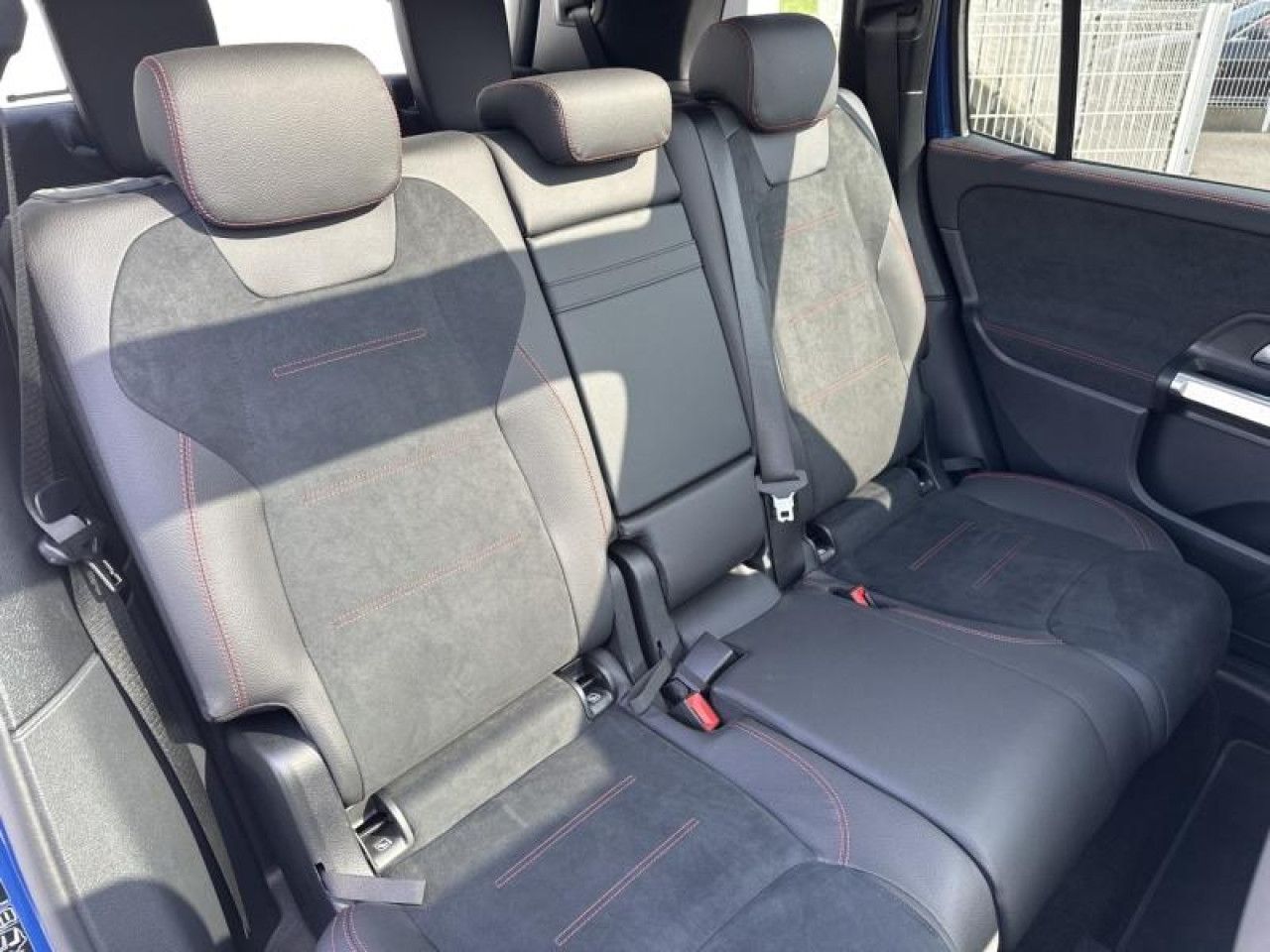 Photo du v&eacute;hicule 13 / 18