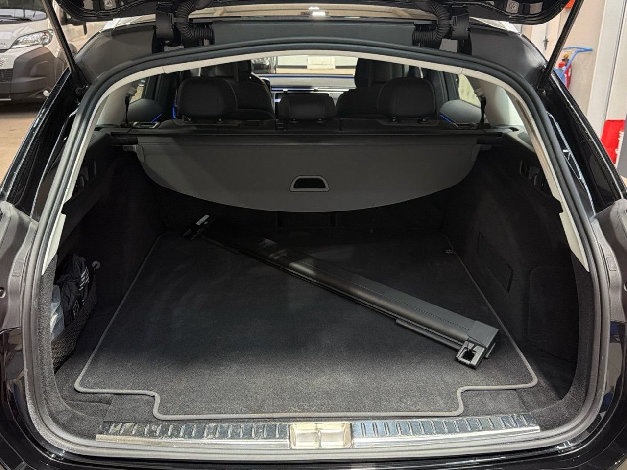 Mercedes-Benz E-Klasse – Bild 17