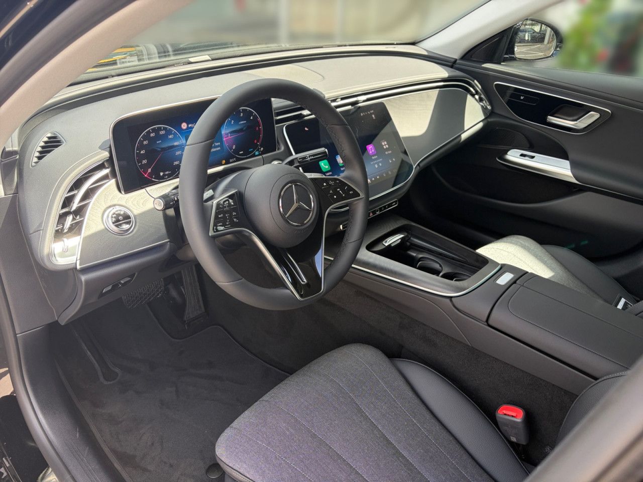Mercedes-Benz E-Klasse – Bild 10