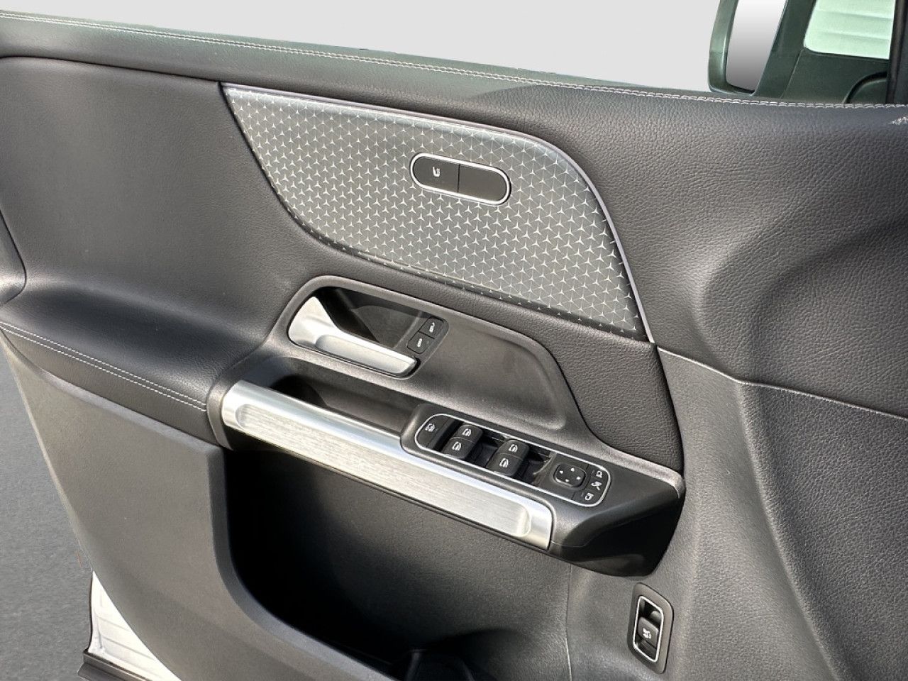 Mercedes-Benz GLB – Bild 11