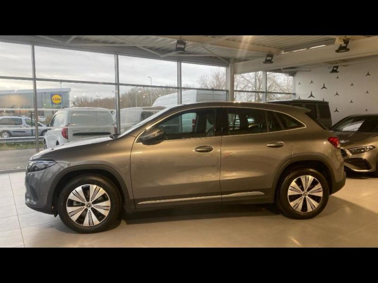 Photo du v&eacute;hicule 8 / 18