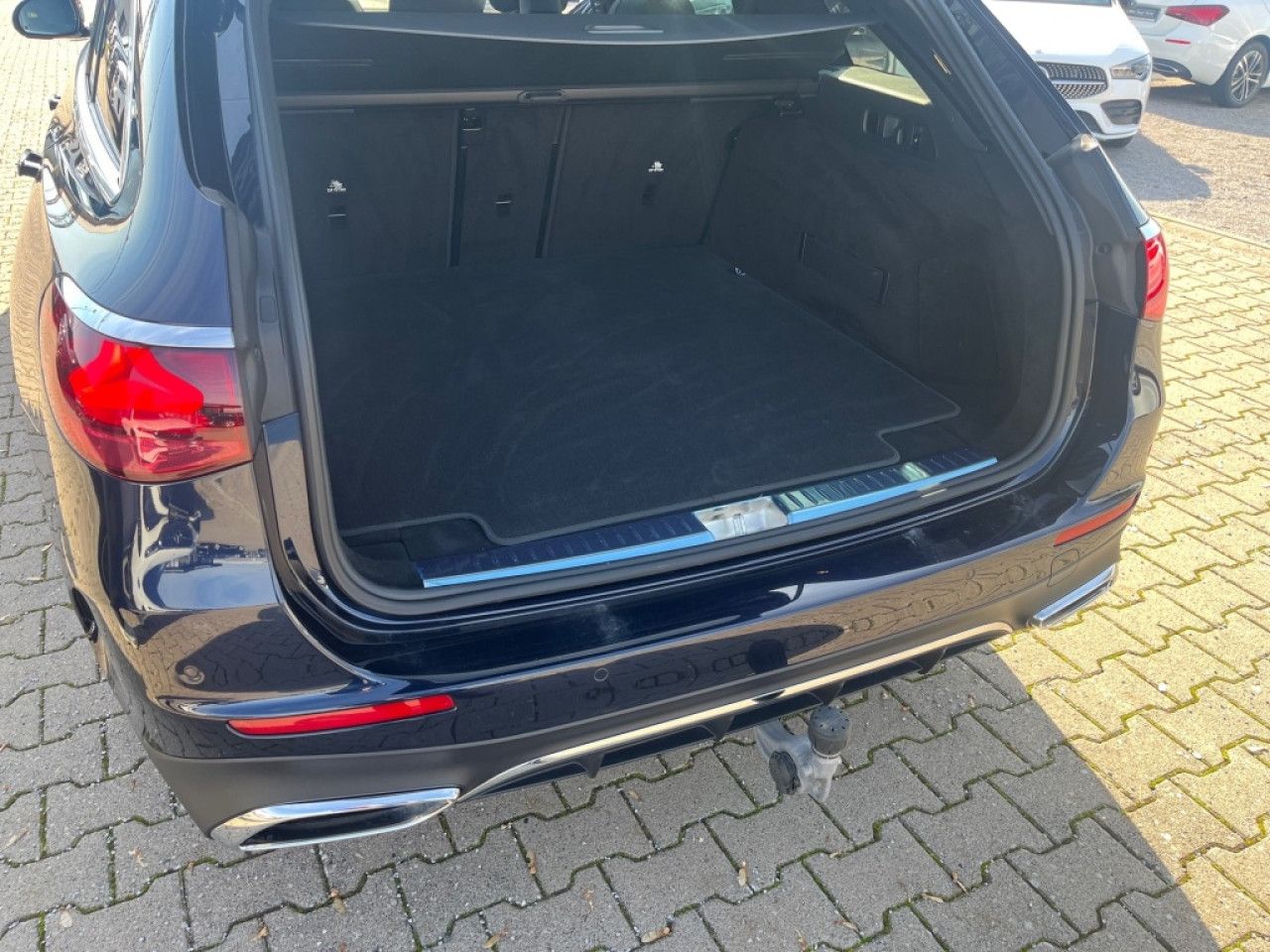 Mercedes-Benz E-Klasse – Bild 7