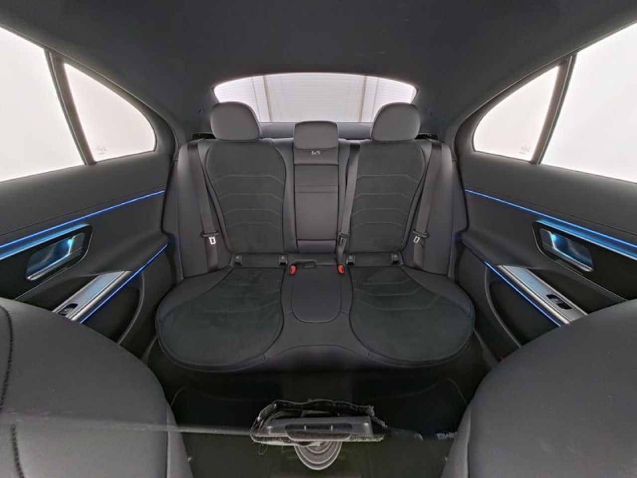 Mercedes-Benz E-Klasse – Bild 7