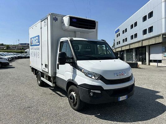 Vehicle image 2 / 19