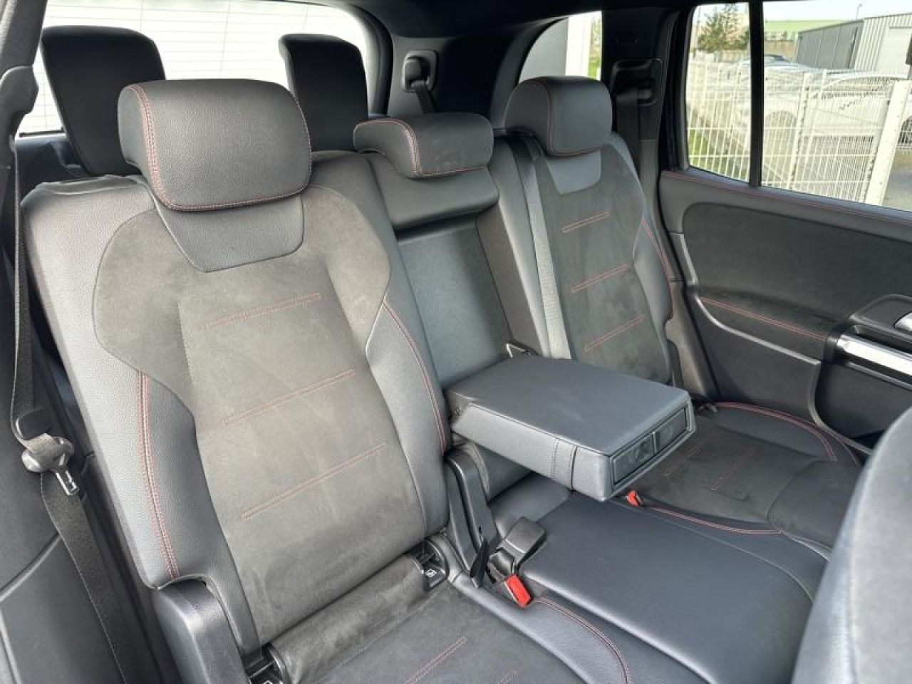 Photo du v&eacute;hicule 13 / 18