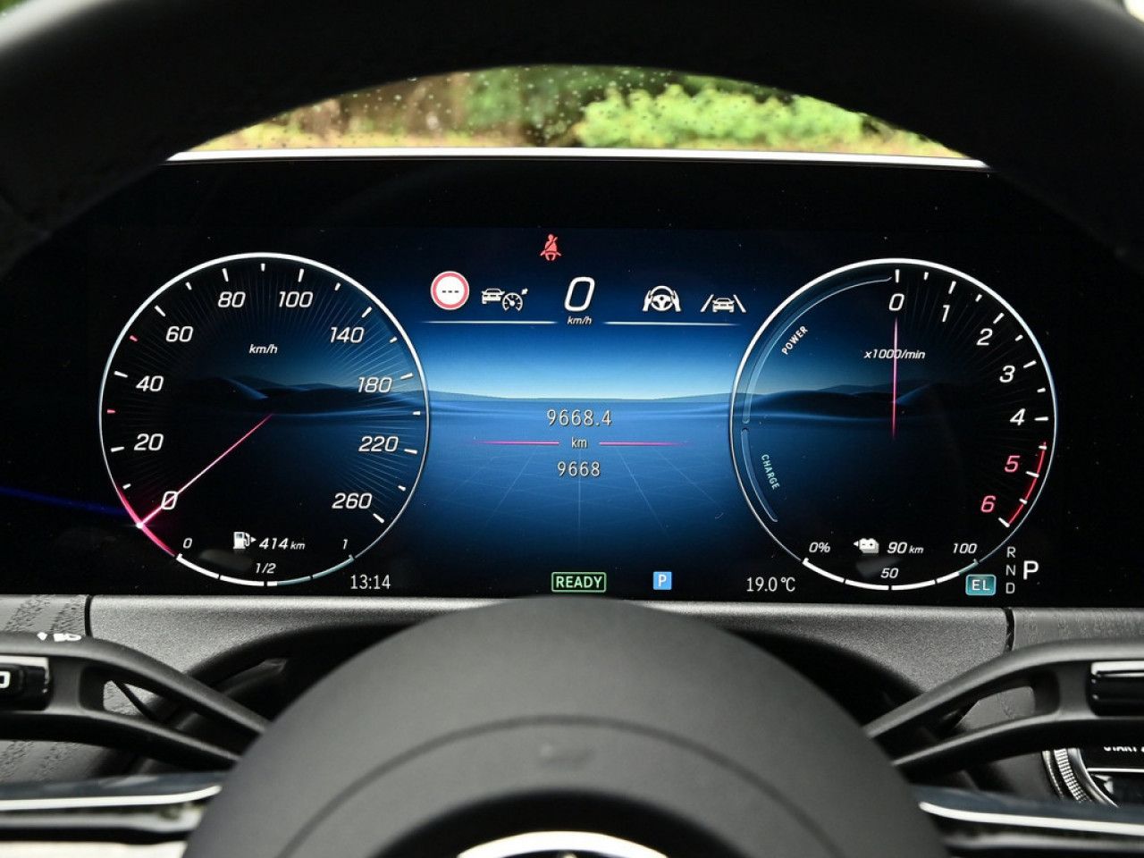 Mercedes-Benz E-Klasse – Bild 18