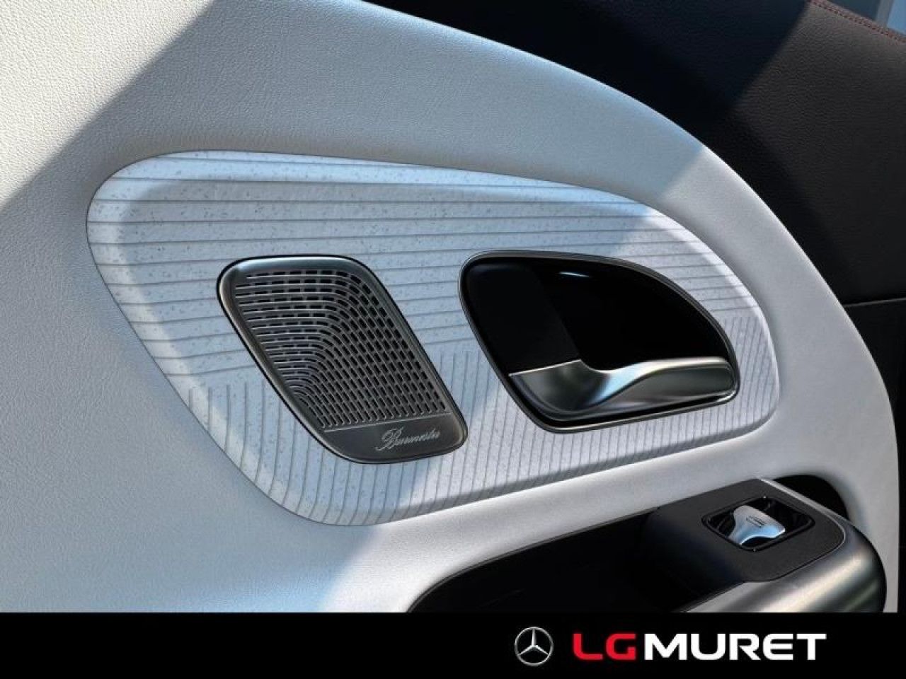 Photo du v&eacute;hicule 15 / 18