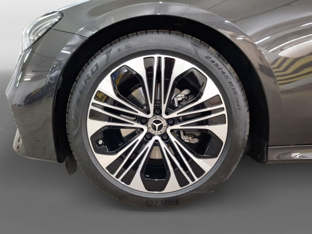 Mercedes-Benz E-Klasse – Bild 9