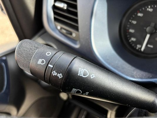 Vehicle image 11 / 15