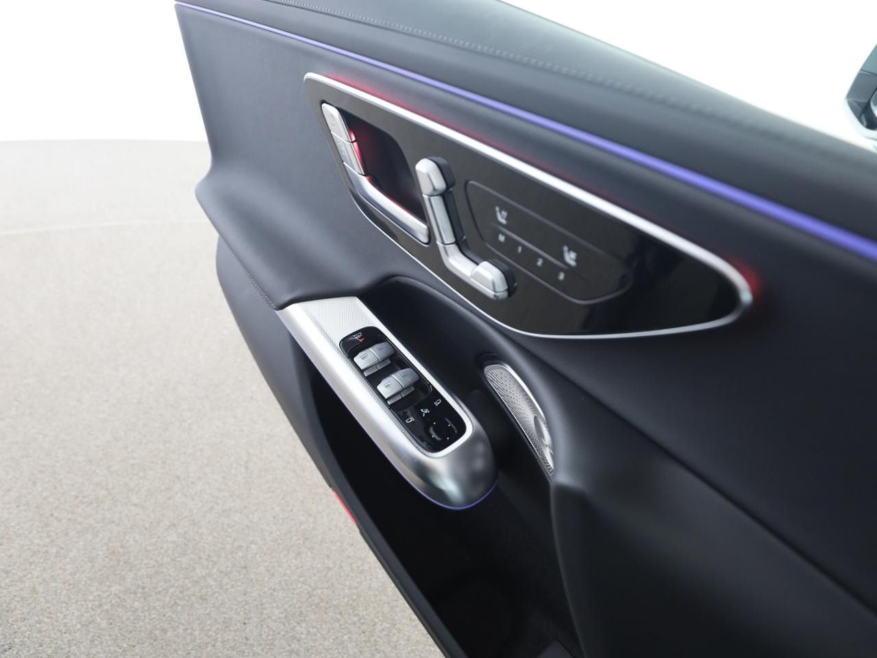 Mercedes-Benz E-Klasse – Bild 13