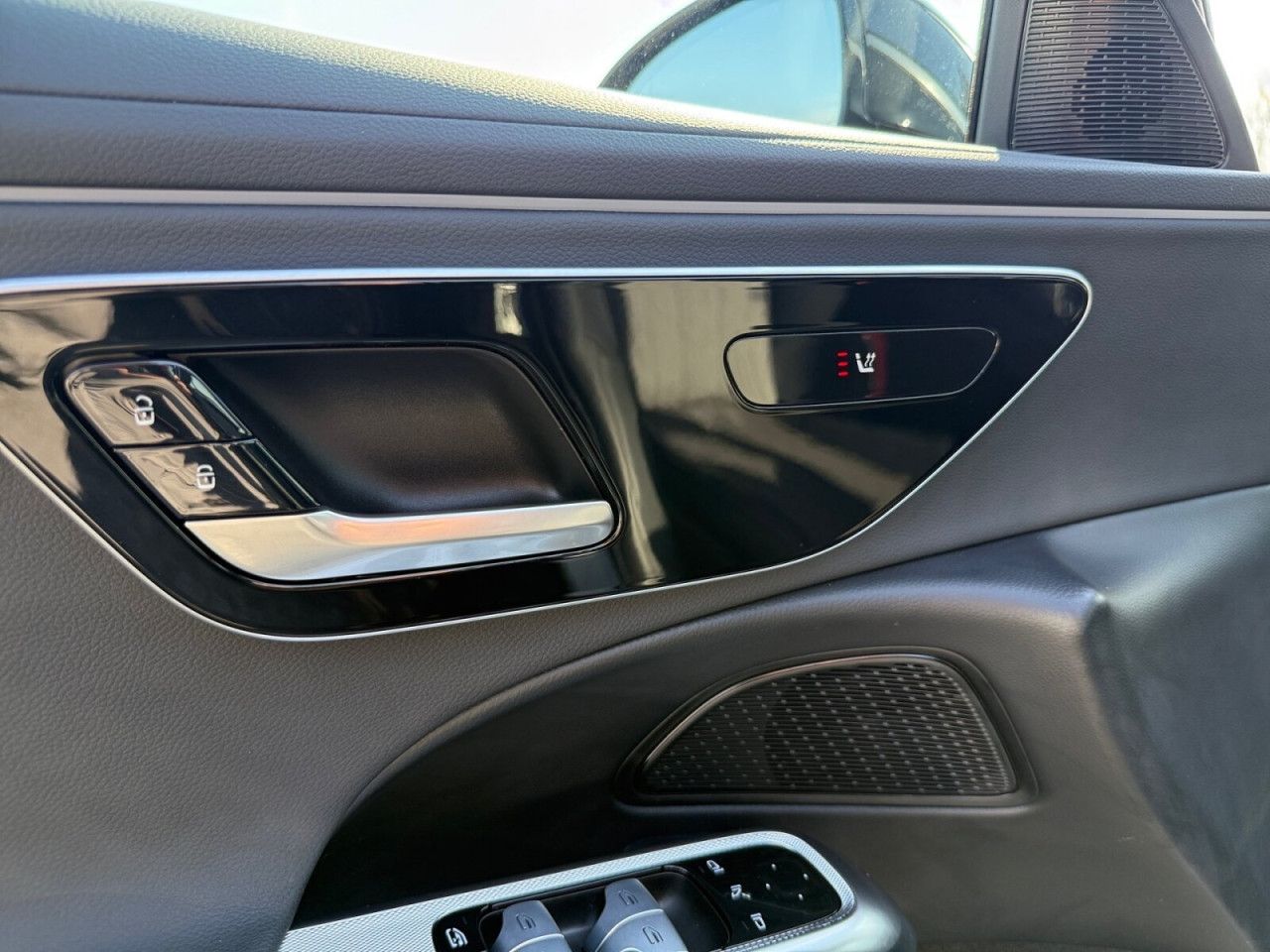 Mercedes-Benz E-Klasse – Bild 13