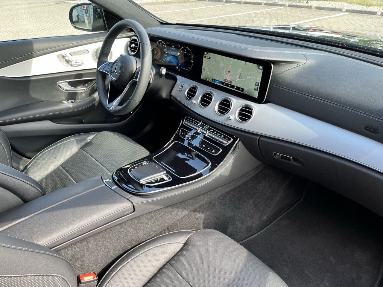 Mercedes-Benz E-Klasse – Bild 13
