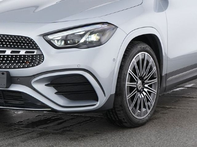 Mercedes-Benz GLA 220