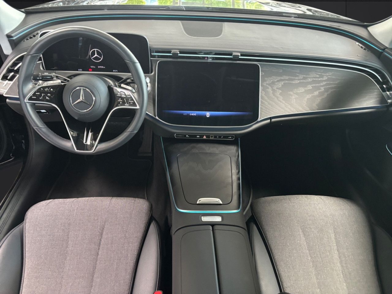 Mercedes-Benz E-Klasse – Bild 12