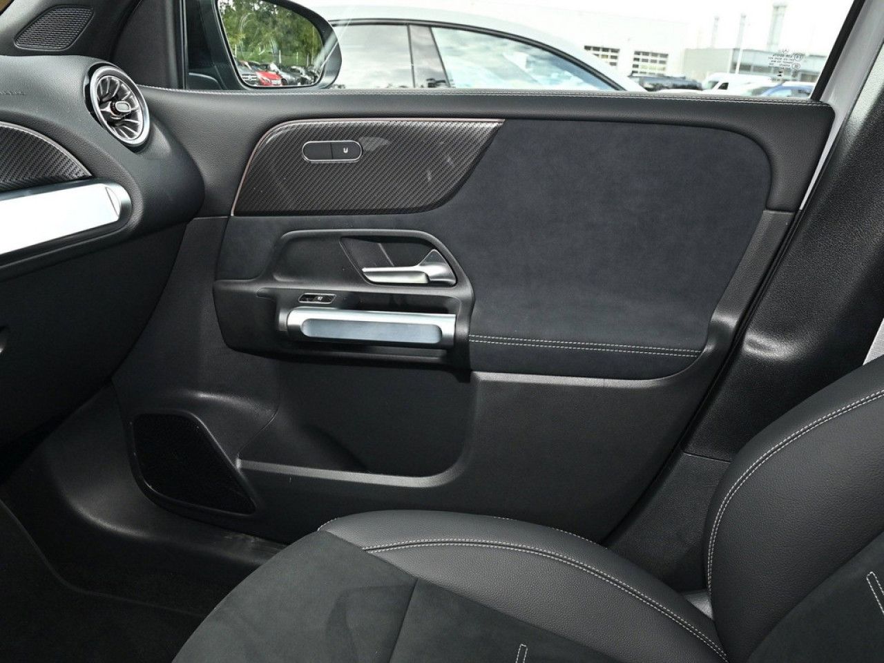 Mercedes-Benz GLB – Bild 13