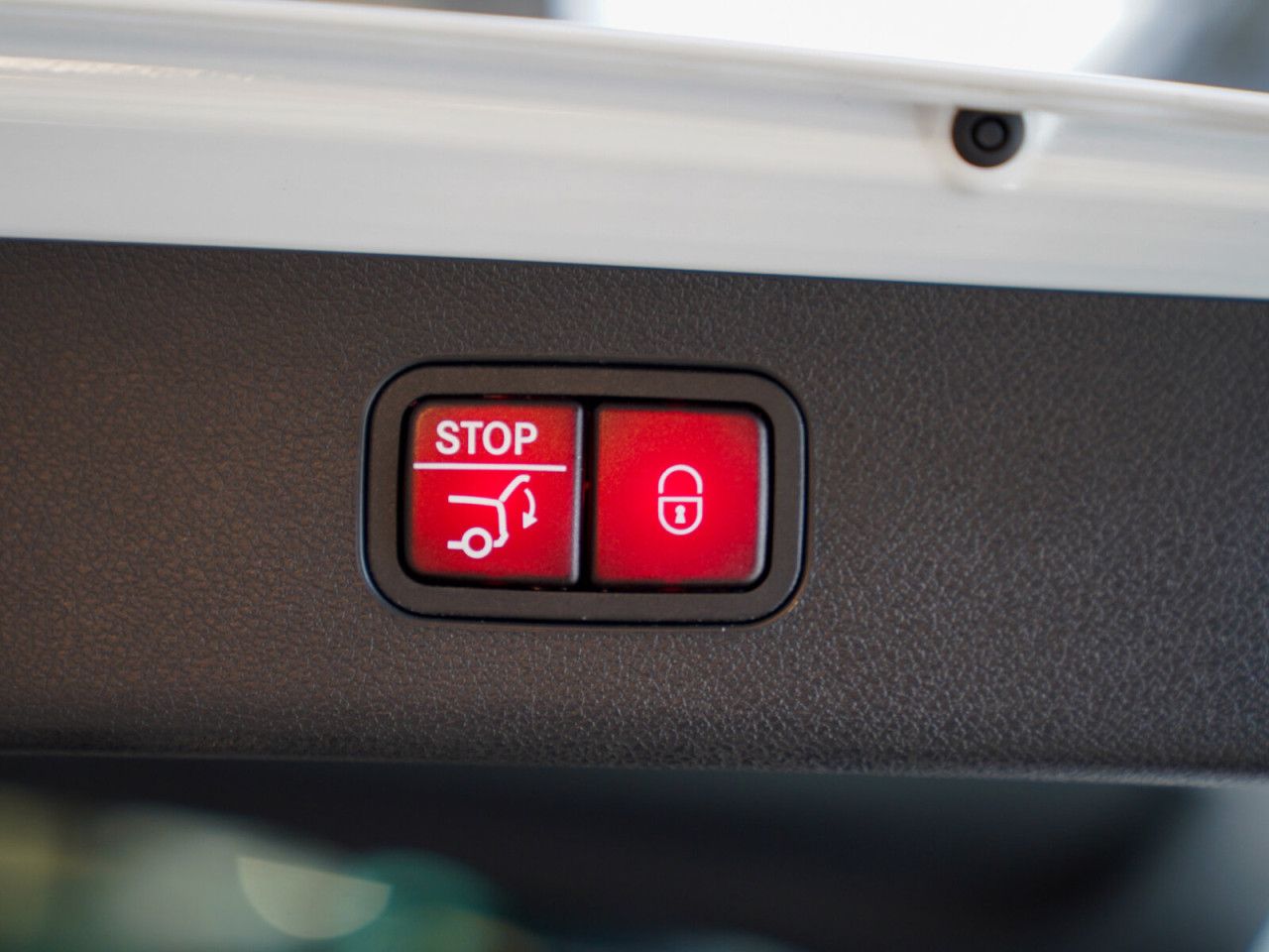 Mercedes-Benz E-Klasse – Bild 8