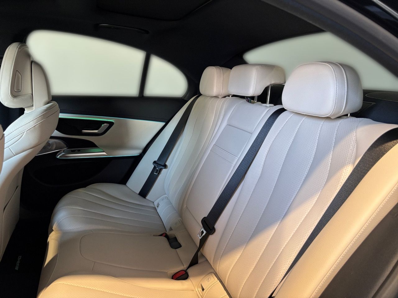 Mercedes-Benz E-Klasse – Bild 14