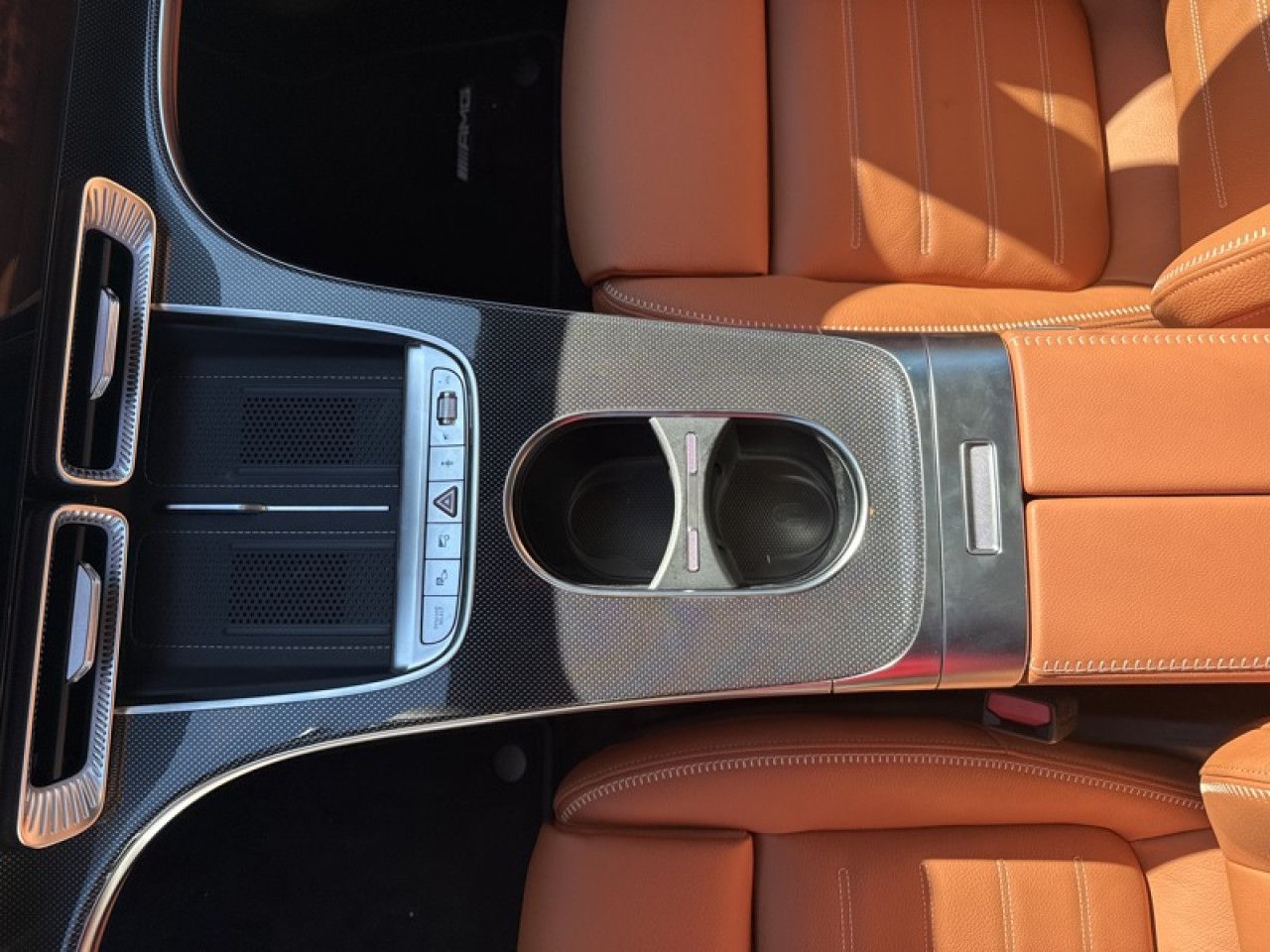 Photo du v&eacute;hicule 16 / 18