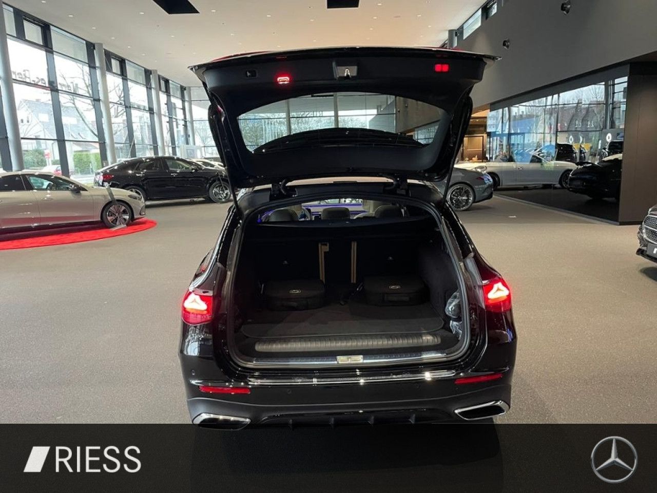 Mercedes-Benz E-Klasse – Bild 18