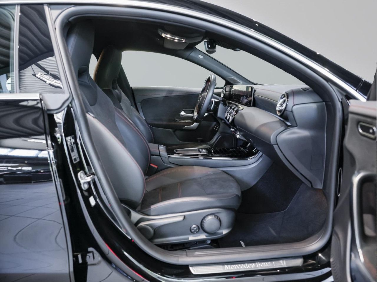 Mercedes-Benz CLA – Bild 2