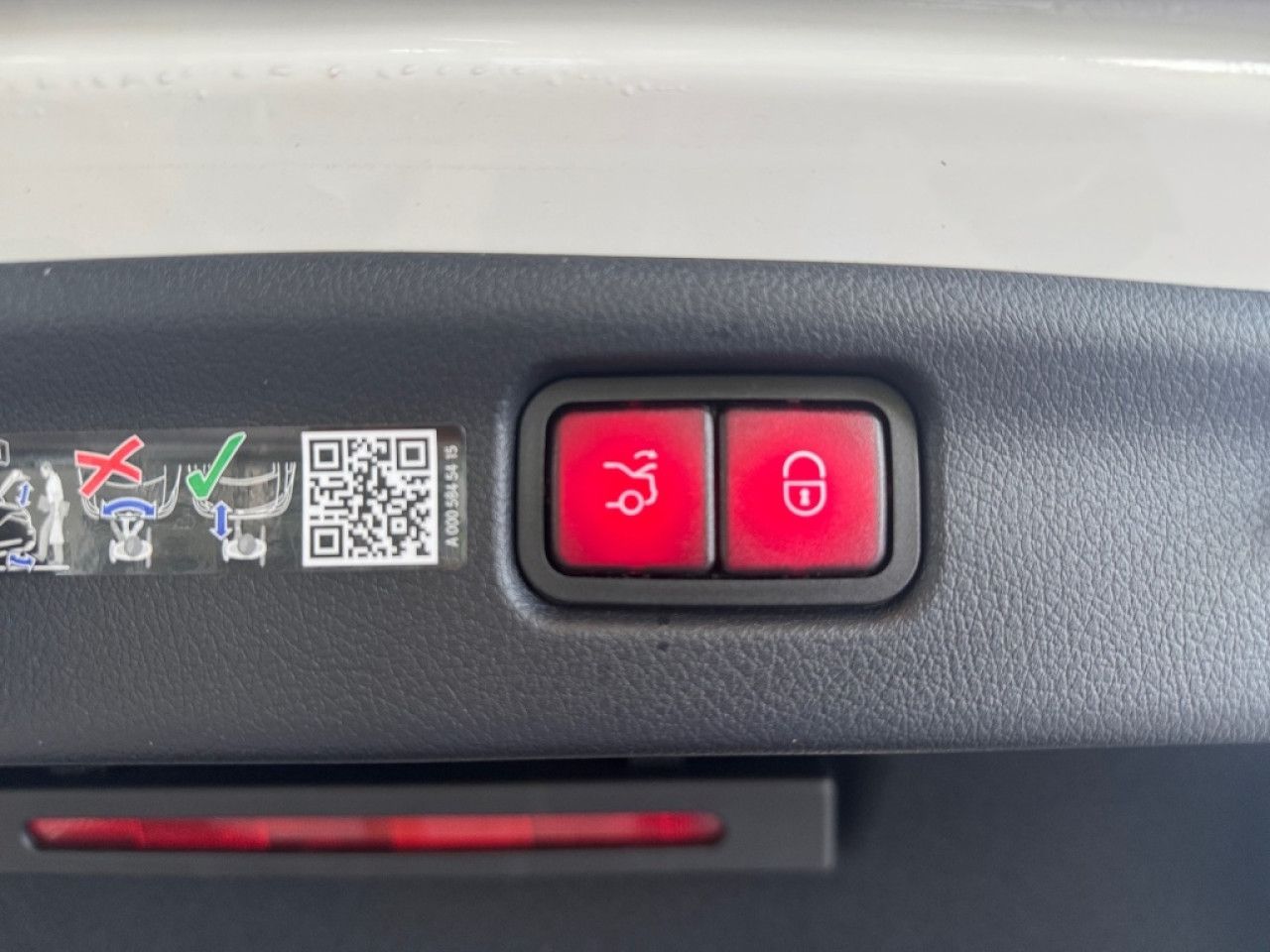 Mercedes-Benz C-Klasse – Bild 18