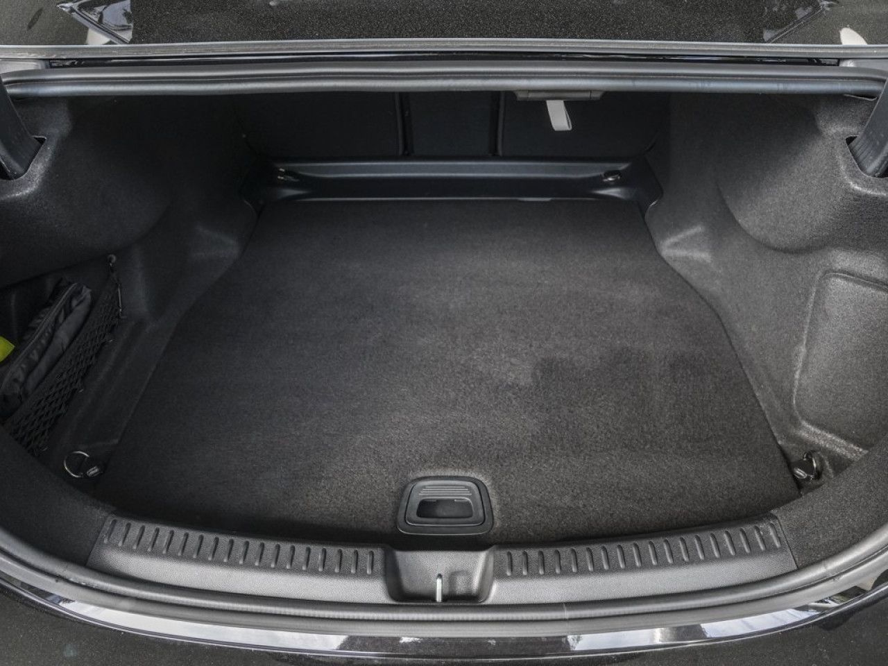 Mercedes-Benz E-Klasse – Bild 11
