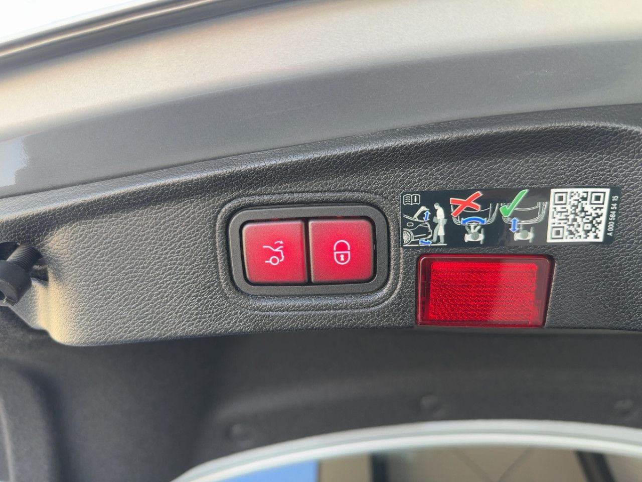 Mercedes-Benz C-Klasse – Bild 9