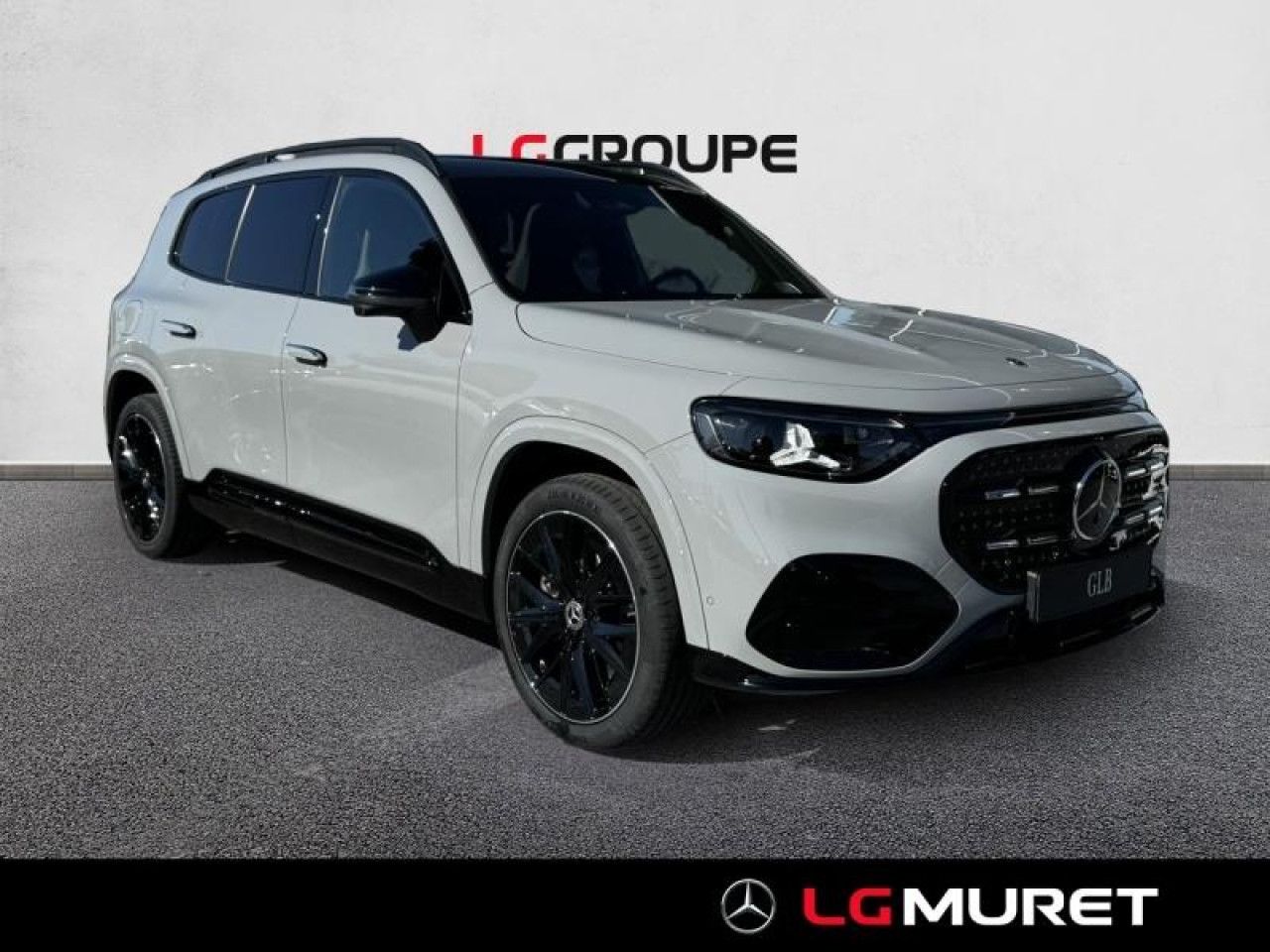 Photo du v&eacute;hicule 3 / 18