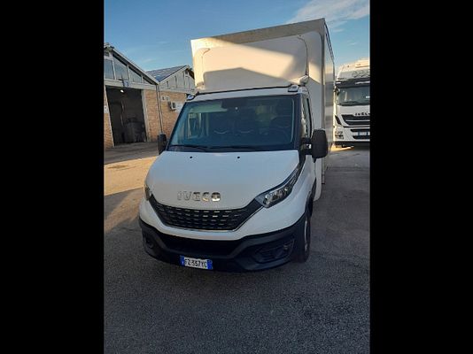 Vehicle image 5 / 20