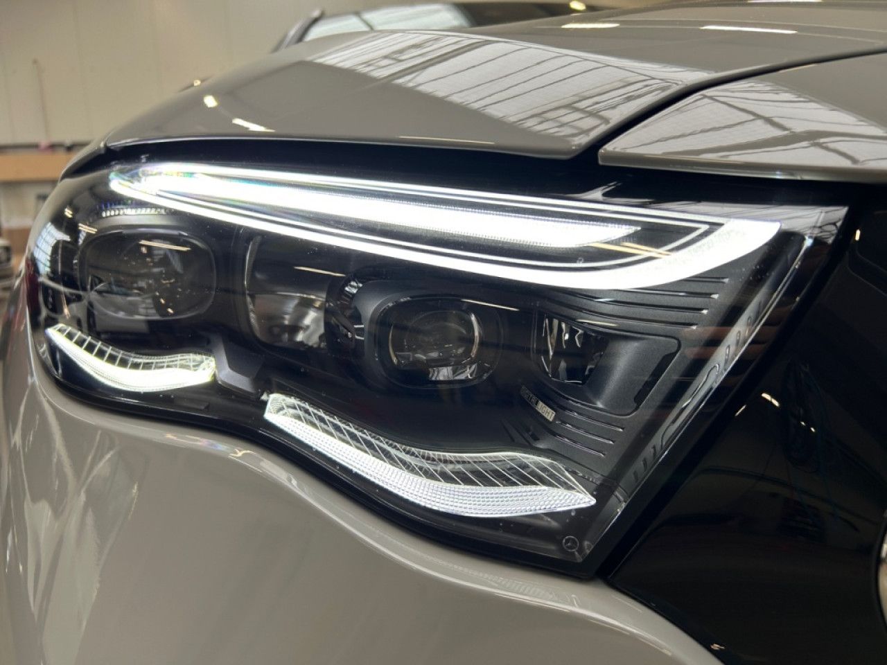 Mercedes-Benz E-Klasse – Bild 18