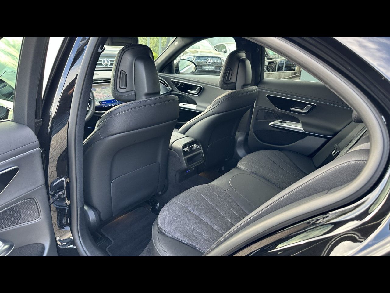 Mercedes-Benz E-Klasse – Bild 16