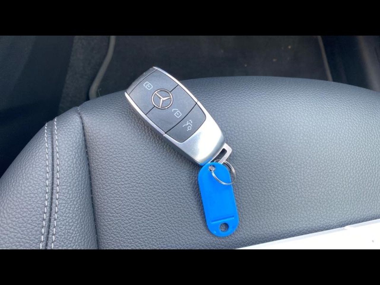 Photo du v&eacute;hicule 16 / 18