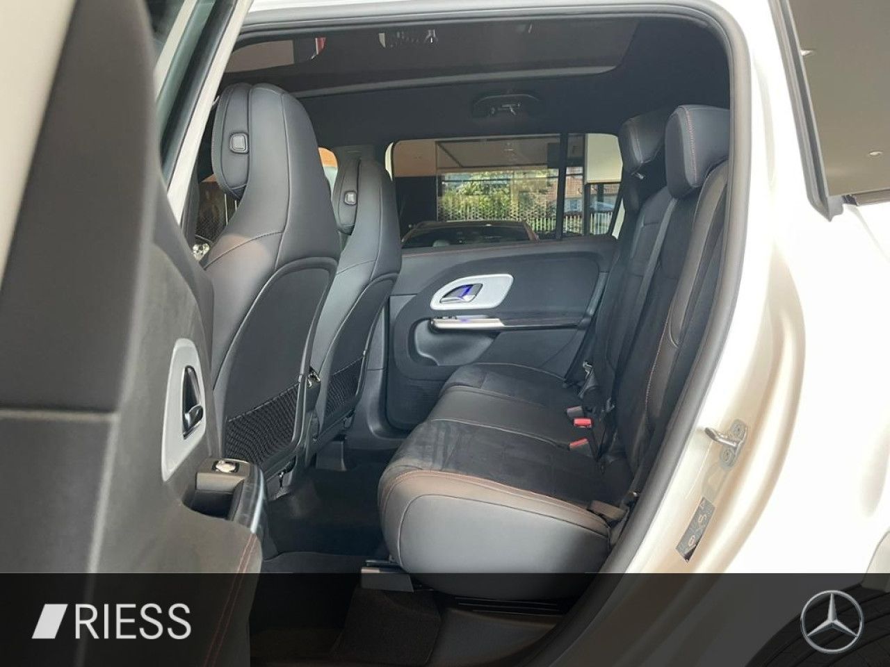 Mercedes-Benz GLB – Bild 4