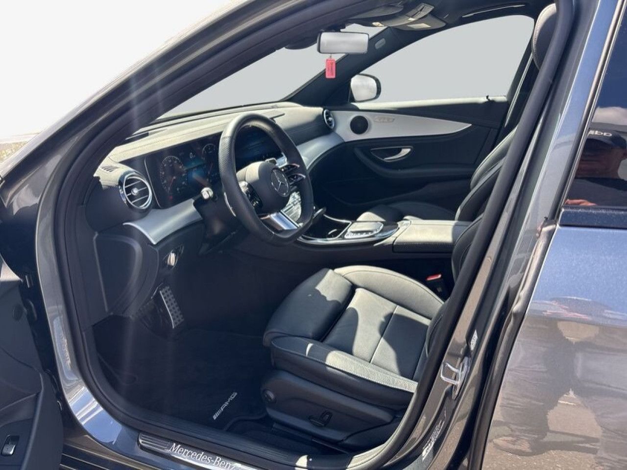 Mercedes-Benz E-Klasse – Bild 9