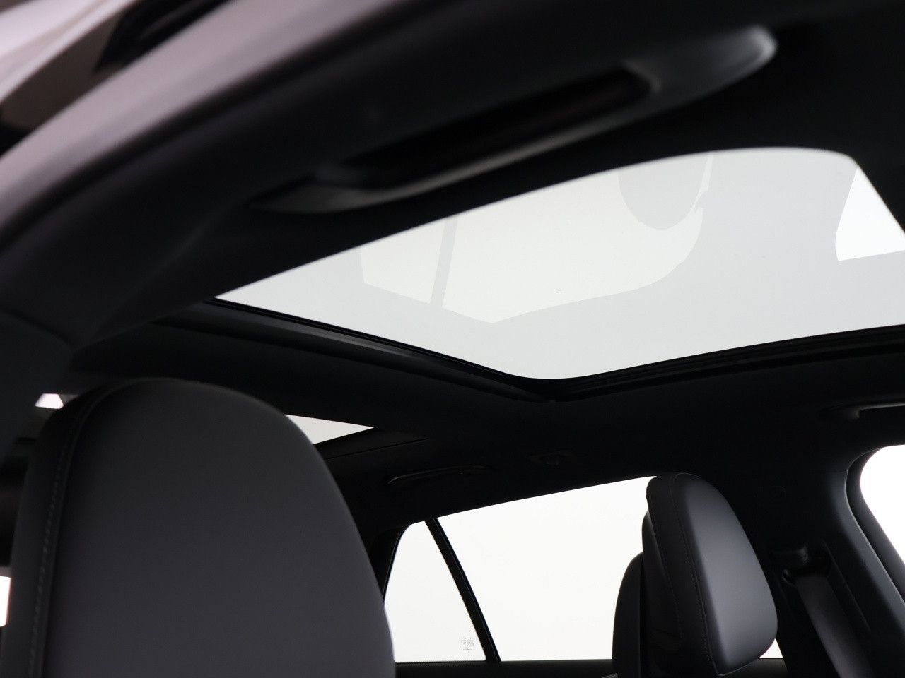 Mercedes-Benz E-Klasse – Bild 18