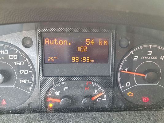 Vehicle image 14 / 15
